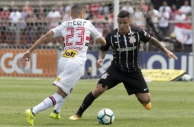 Guilherme Arana sempre atuando bem nos jogos do Timo