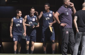 Jogadores treinaram na Arena Corinthians na manh deste sbado