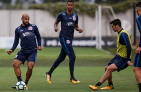 Fellipe Bastos e Balbuena no treino de hoje no CT