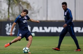 Focado para enfrentar o Cruzeiro, Romero treina no CT