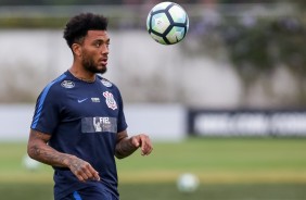 Kazim vai ocupar a vaga de Jô, que está com contratura na coxa