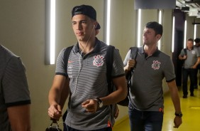 Zagueiro Balbuena chega ao Mineirão para o jogo contra o Cruzeiro