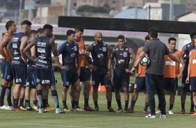 O Corinthians voltou a se reapresentar no CT Joaquim Grava nesta sexta