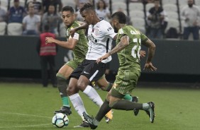 J foi muito marcado durante o jogo contra o Coritiba