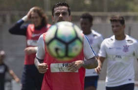 Fagner no treino de reapresentação do Corinthians após a vitória por 3 a 1 sobre o Coritiba