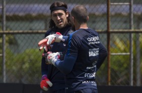 Os goleiros Cássio e Walter no treino de hoje no CT