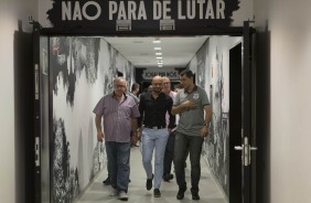 Roberto de Andrade, Alessandro e Carille chegando à Arena Corinthians para o jogo contra o Coritiba