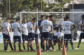 Cuca reunido com o elenco para o treino desta terça-feira no CT