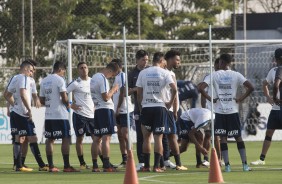 Cuca reunido com o elenco para o treino desta tera-feira no CT