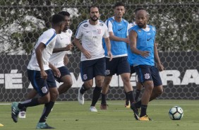 Elenco treina no CT de olho no Grêmio