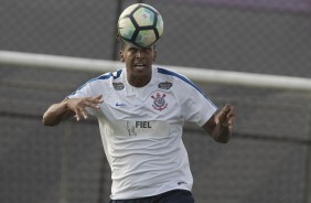 Jô no treino desta terça-feira no CT Joaquim Grava