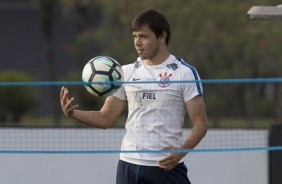 O atacante Angel Romero no treino desta tera-feira no CT Joaquim Grava