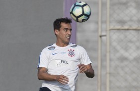 O meia Jadson deve ser titular diante o Grmio na Arena Corinthians