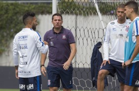 Clayson e Osmar Loss no treino desta sexta-feira no CT