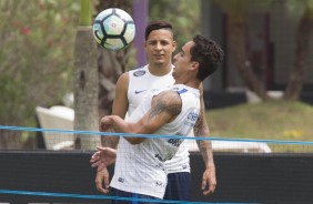 Jadson e Arana no treino desta sexta-feira; Foco no Botafogo