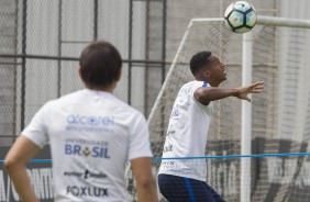 Jô treina no CT de olho no Botafogo