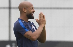 Fellipe Bastos pode ganhar chance no decorrer da partida contra o Botafogo