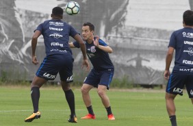 Rodriguinho e Jô apareceram no esboço do time titular do Timão