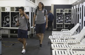 Jadson e Cássio chegando ao Engenhão para enfrentar o Botafogo