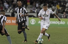 Guilherme Arana teve atuação apagada na noite desta segunda-feira