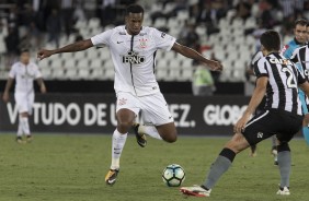 Jô marcou o único gol do Corinthians na partida desta segunda-feira