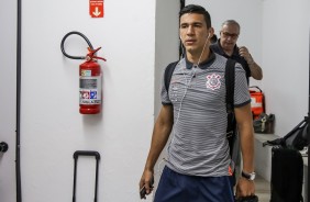 Balbuena chega no vestiário antes da partida contra a Ponte Preta
