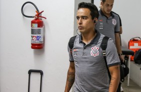 Jadson no vestiário antes da partida contra a Ponte Preta