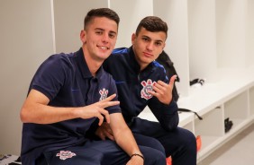 Jogadores da equipe sub-17 na chegada para a partida contra o Vitria