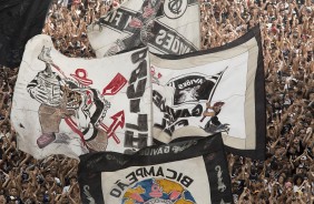 A festa da torcida corinthiana no treino deste sábado tem repercutido mundialmente