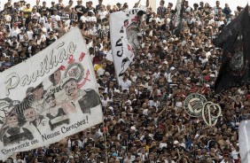 O treino que antecede o drbi paulista levou 32 mil fieis  Arena Corinthians