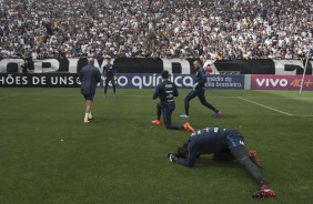 Os arqueiros do Corinthians durante o treino desta manh na Arena