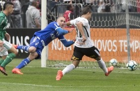 O atacante paraguaio matou o goleiro Fernando Prass e mandou a bola para o fundo da rede palmeirense