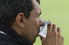 Foco no treinador Fbio Carille, que comandou o treino de hoje aps grande resultador no drbi