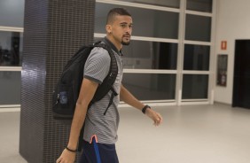 Léo Santos chega à Arena Corinthians para enfrentar o Palmeiras, pelo Campeonato Brasileiro