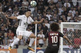 O xerife Balbuena no jogo contra o Atlético-PR no Sul