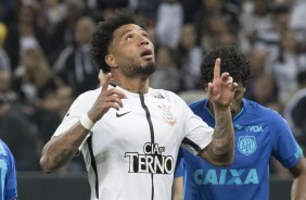 Kazim foi titular diante o Ava e marcou o gol da vitria corinthiana