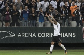 O turco Kazim foi quem marcou o gol da vitria contra o Ava, na Arena Corinthians