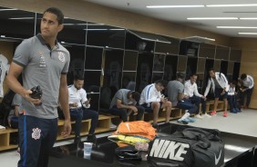 O zagueiro Pablo e todo o elenco no vestiário da Arena Corinthians