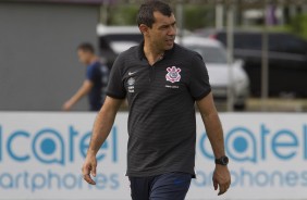Carille comanda o treino do Timão antes do duelo contra o Avaí