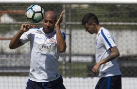 Felipe Bastos no treino desta segunda-feira j com foco no Fluminense