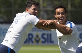 Jadson e Giovanni Augusto no treino desta segunda-feira j com foco no Fluminense