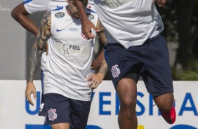 Jô que estará em campo nesta quarta, treina forte para partida contra o Fluminense