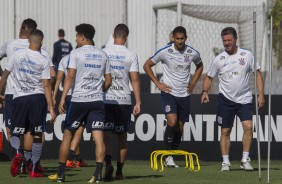 Jogadores do Corinthians se preparam para encarar o Fluminense