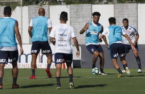 Jogadores do Corinthians se preparam para encarar o Fluminense