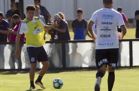 Marquinhos Gabriel durante treino no CT Joaquim Grava