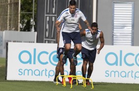 Pedro Henrique durante treino no CT Joaquim Grava