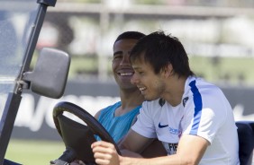 Romero e Gabriel descontrados no treino desta segunda