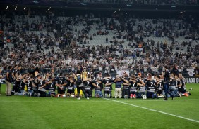 Momento de fé dos jogadores ao agradecer pela conquista