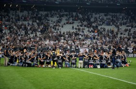 Momento de f dos jogadores ao agradecer pela conquista