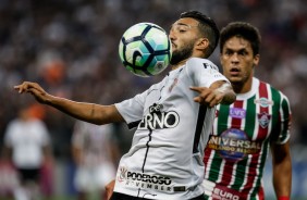 Clayson deu assistência na vitória por 3 a 1 sobre o Fluminense